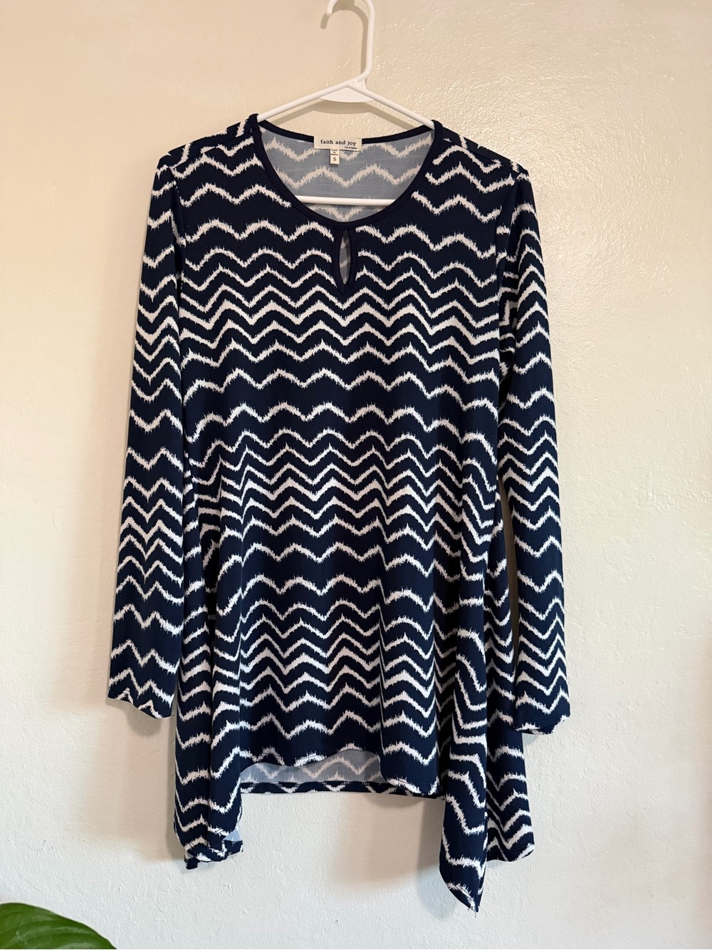 Faith & Joy Navy Blue Zigzag Print Tunic Top